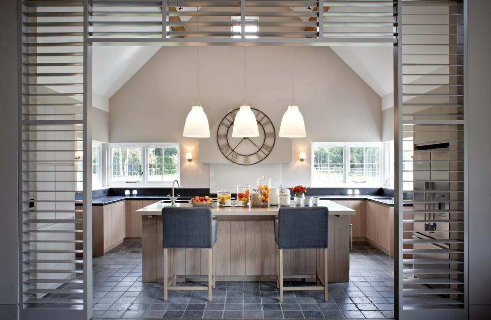 _country-house-leaving-kitchen.png