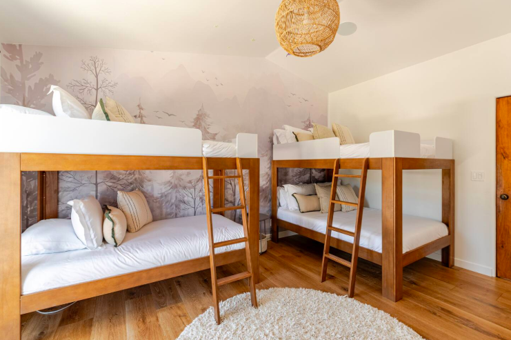 Bedroom 5 - Shared bunks.png