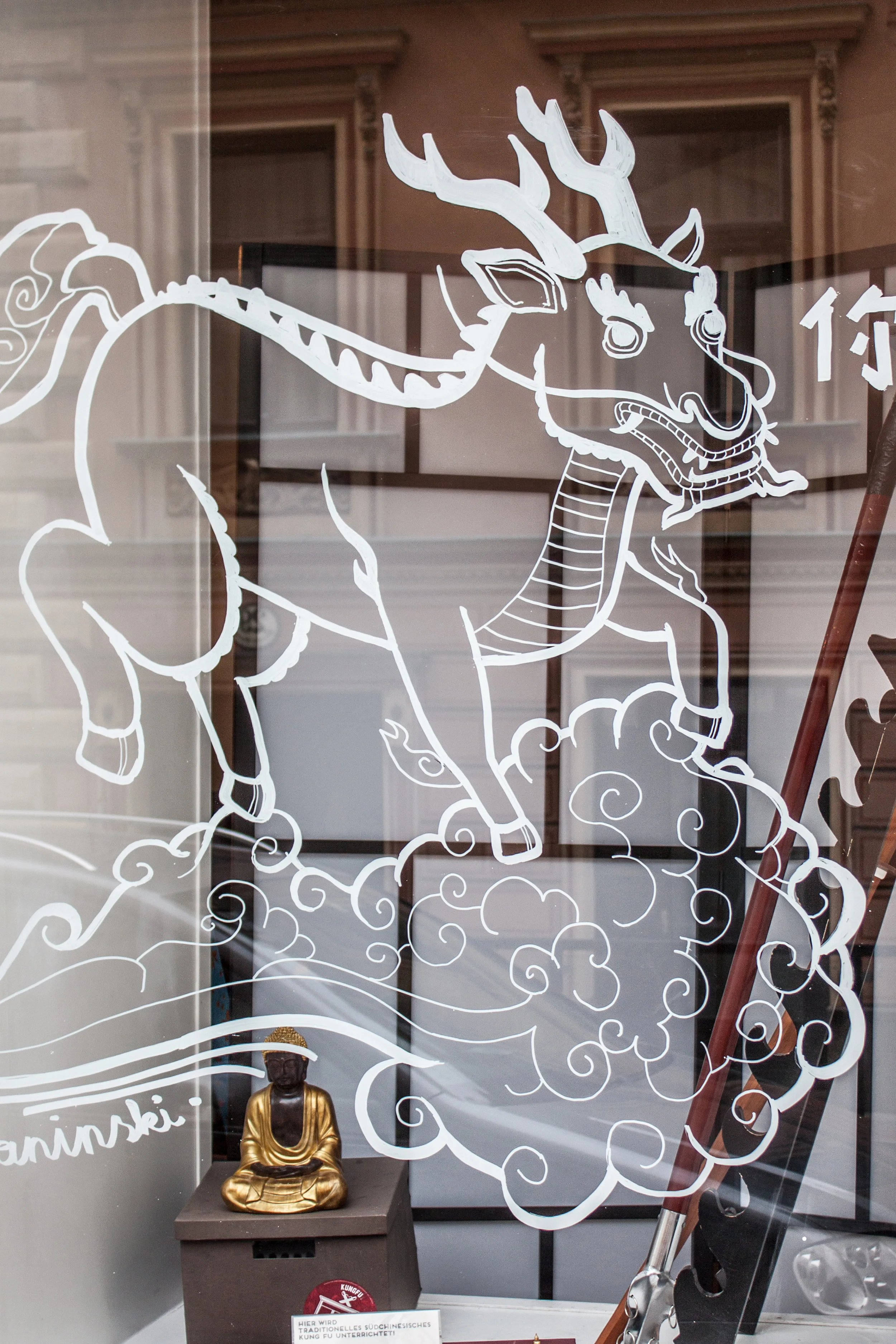 JANINSKI_SUEDFAUST_FENSTERBEMALUNG_06.jpg
