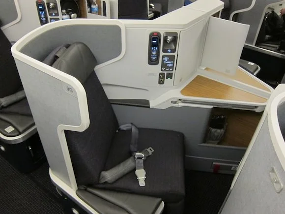 American Airlines 777-300 Cirrus