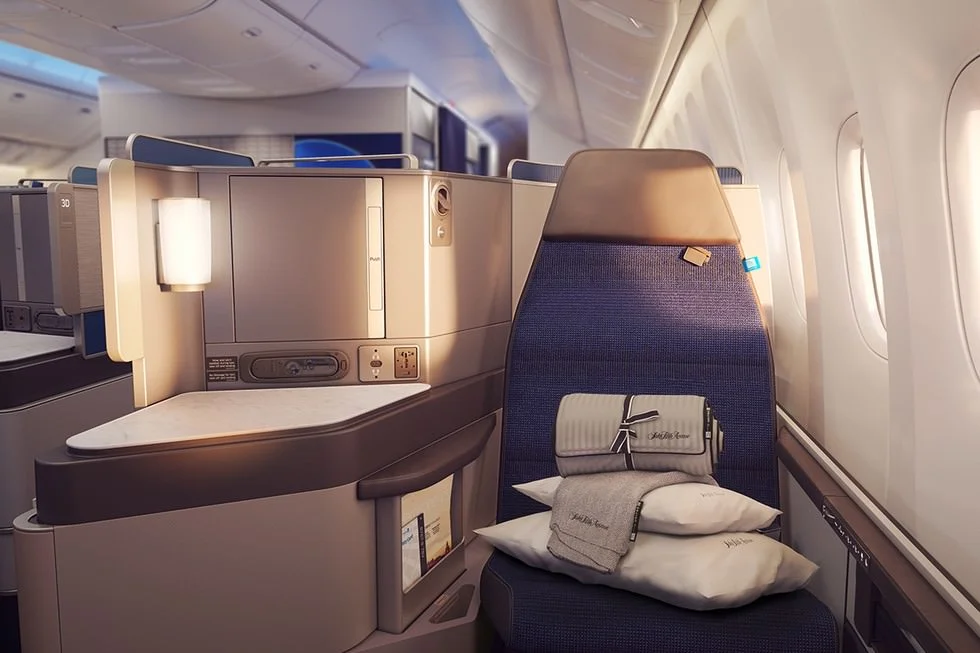UA - United 777-300ER Polaris