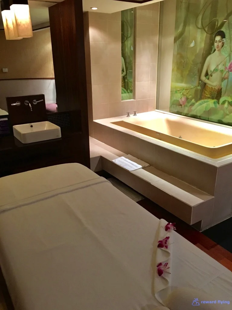 BKKRFL Spa Massage Room 1.jpg