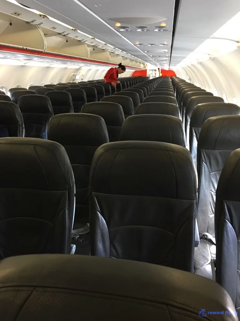 JQ258 Cabin 1.jpg