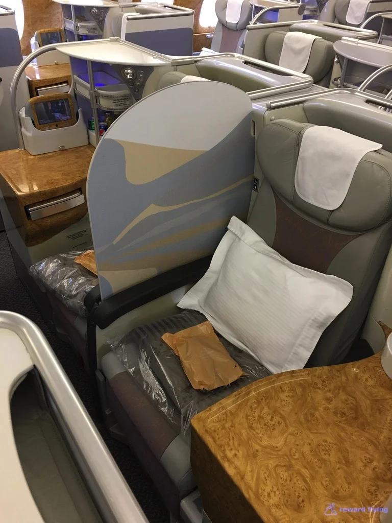 EK435 Cabin Seats Center.jpg