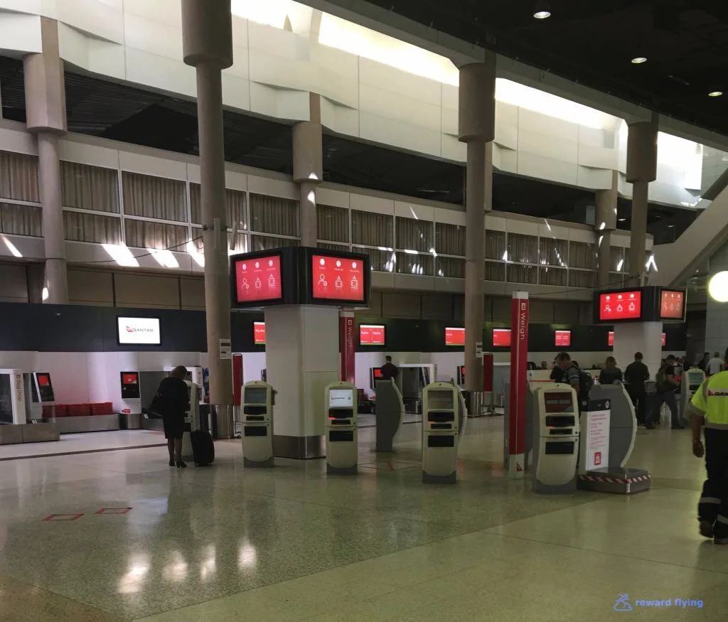 QF537 Airport 4.jpg
