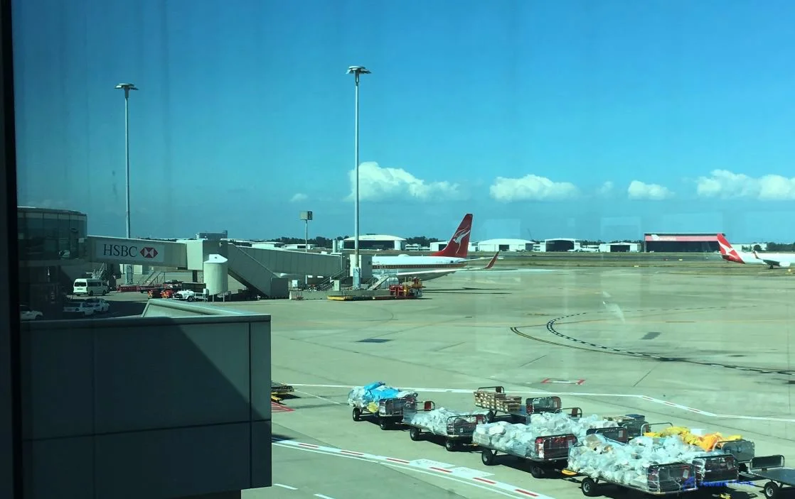 QF537 Plane Retro-Roo.jpg