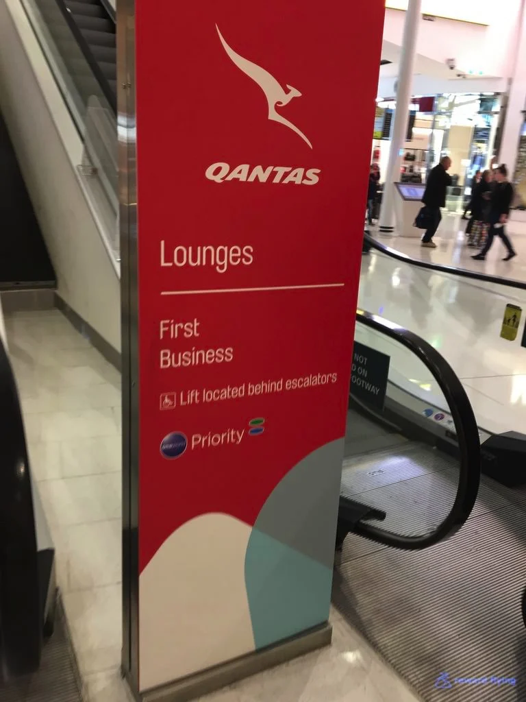 AA72 QF Lounge.jpg