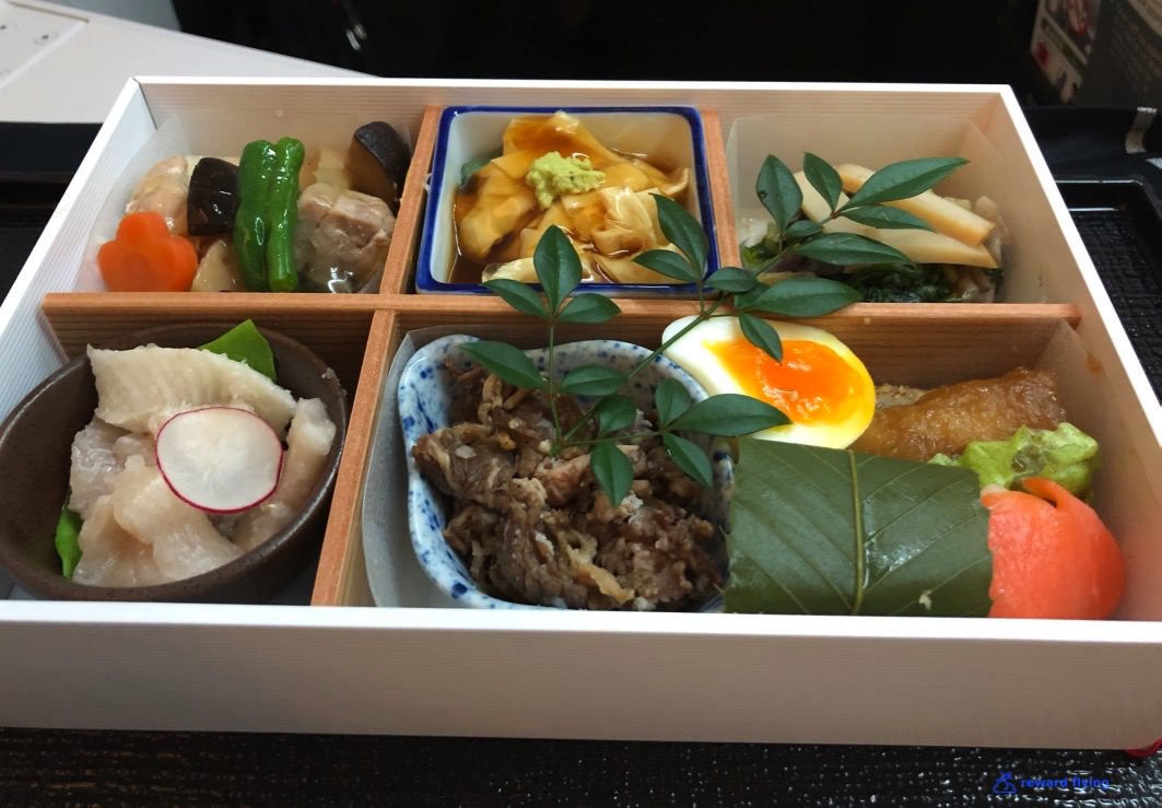 JL711 Food WC 0.jpg