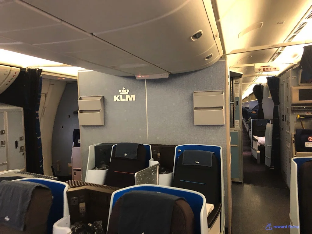 KLM835 Cabin F4.jpg