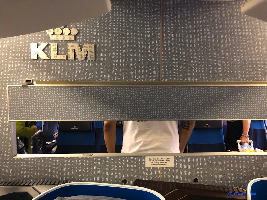 KLM835 Cabin Mini 1.jpg