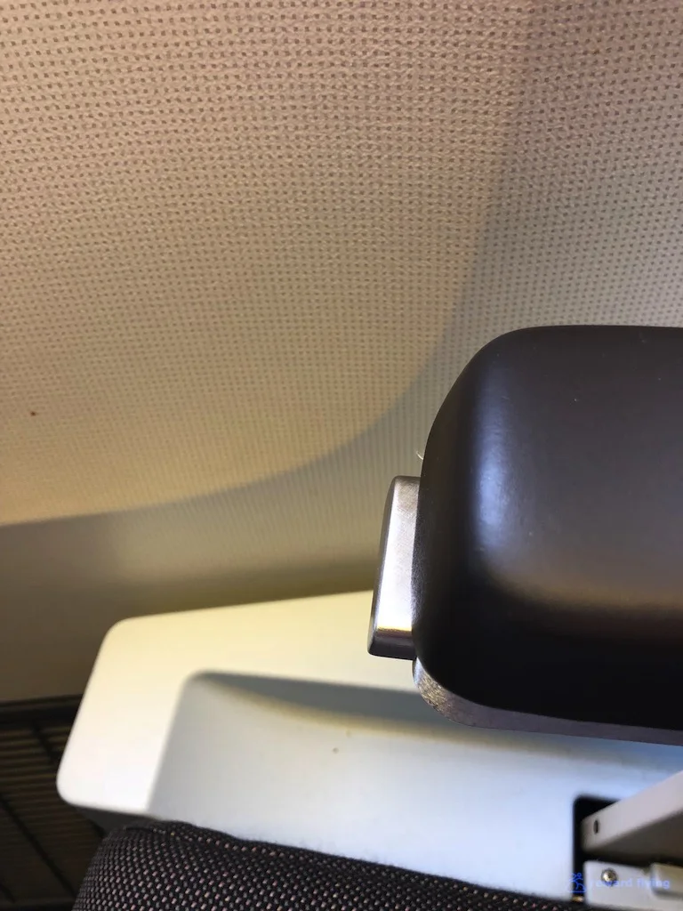 KLM835 Seat Armrest up.jpg