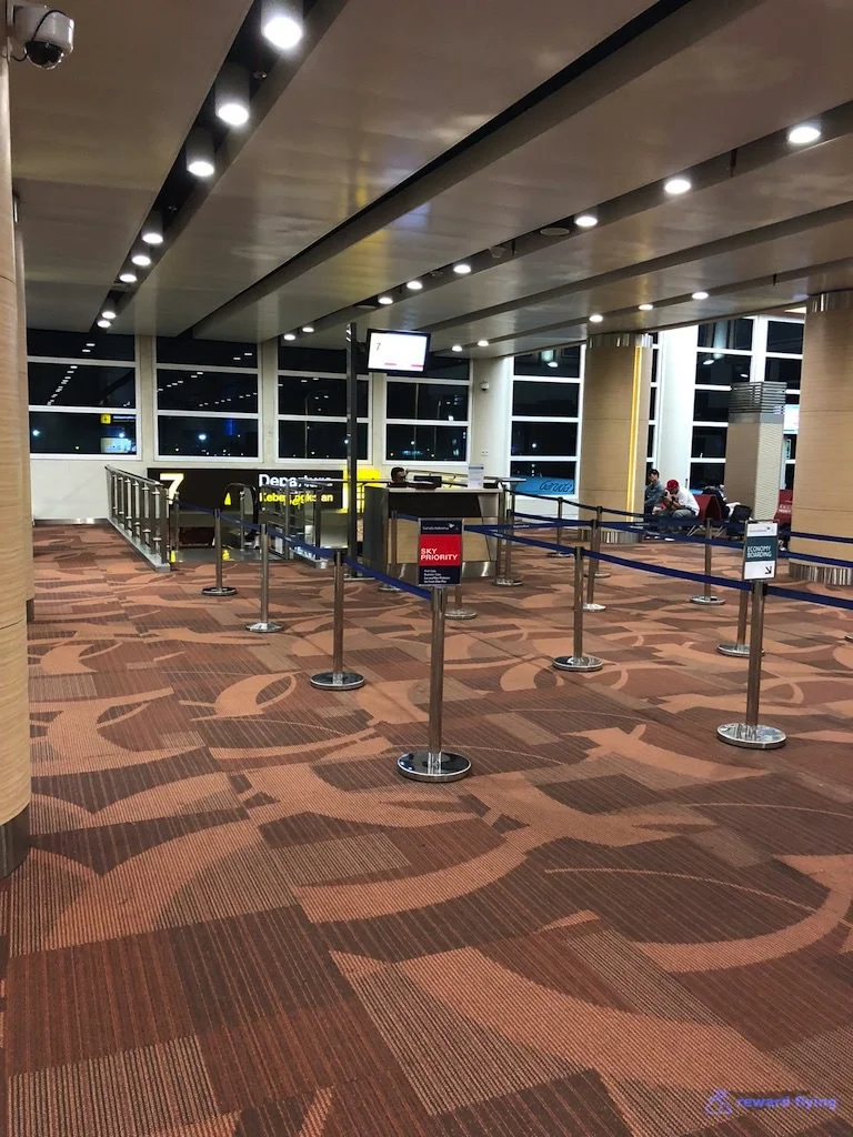 GA870 Boarding 2.jpg