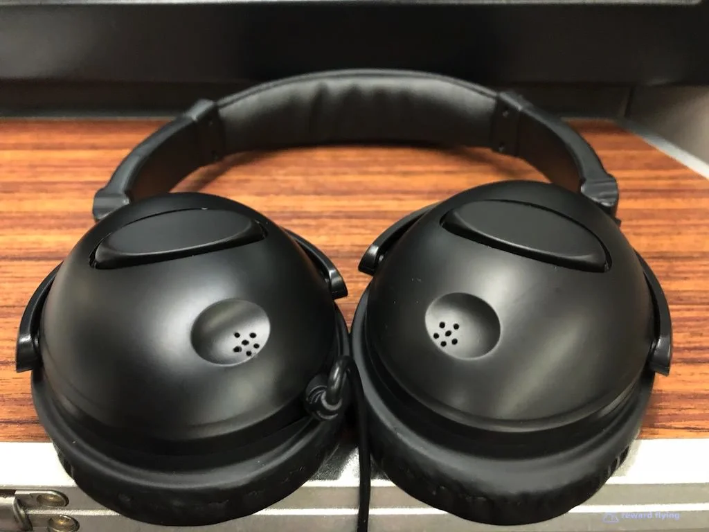 GA870 IFE Headphones.jpg