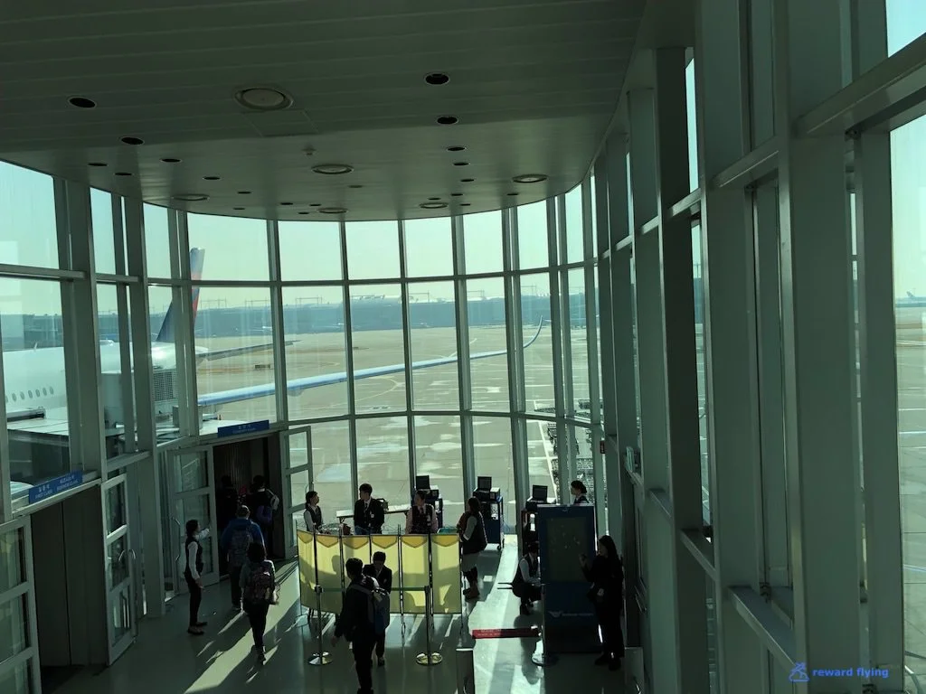 DL158 Boarding 4.jpg