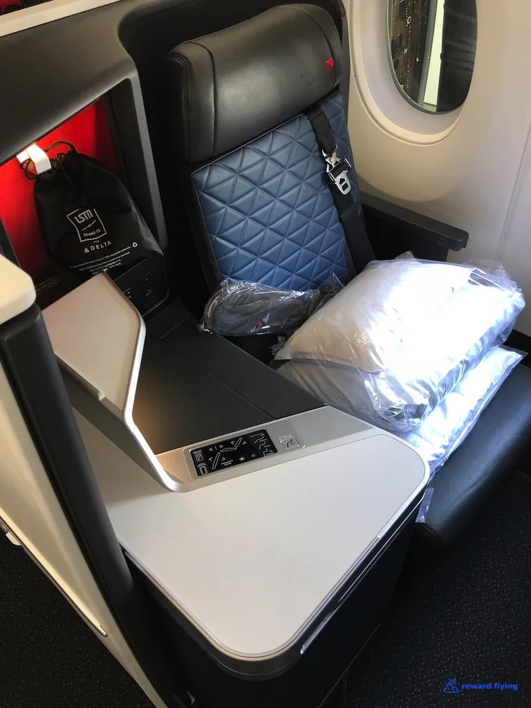 DL158 Seat 1.jpg