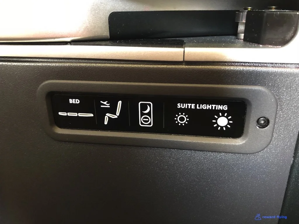 DL158 Seat Controls.jpg