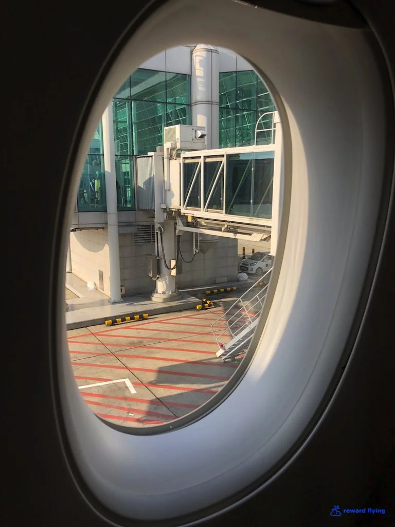 DL158 Seat Window 1.jpg