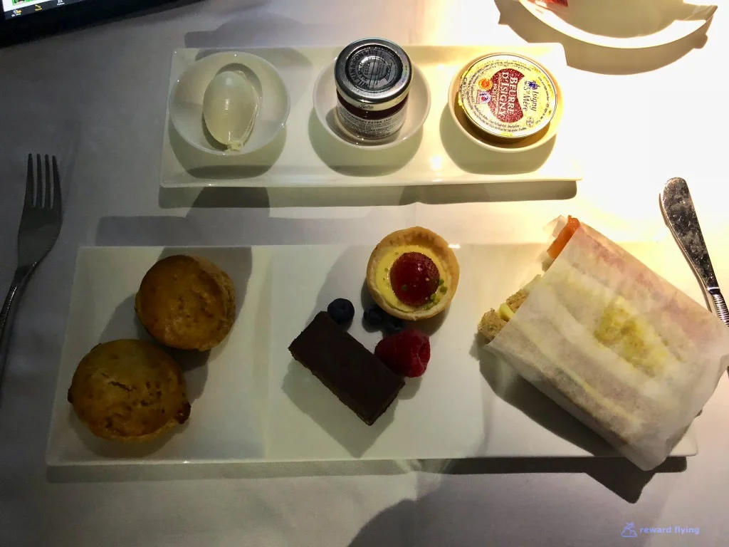 QR908 Food Finger 3.jpg