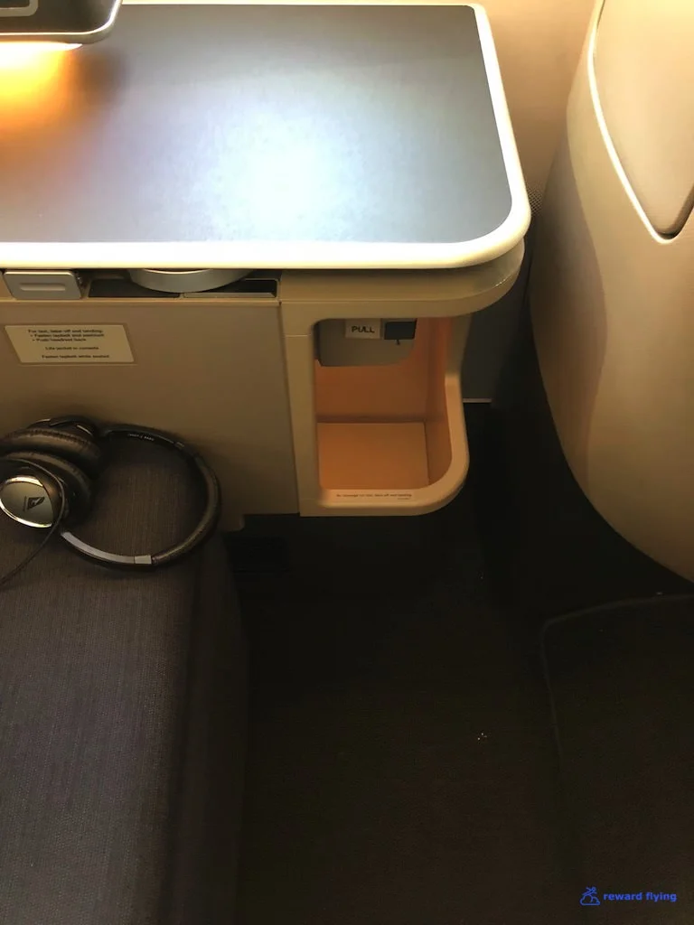 QF906 Seat off window 2.jpg