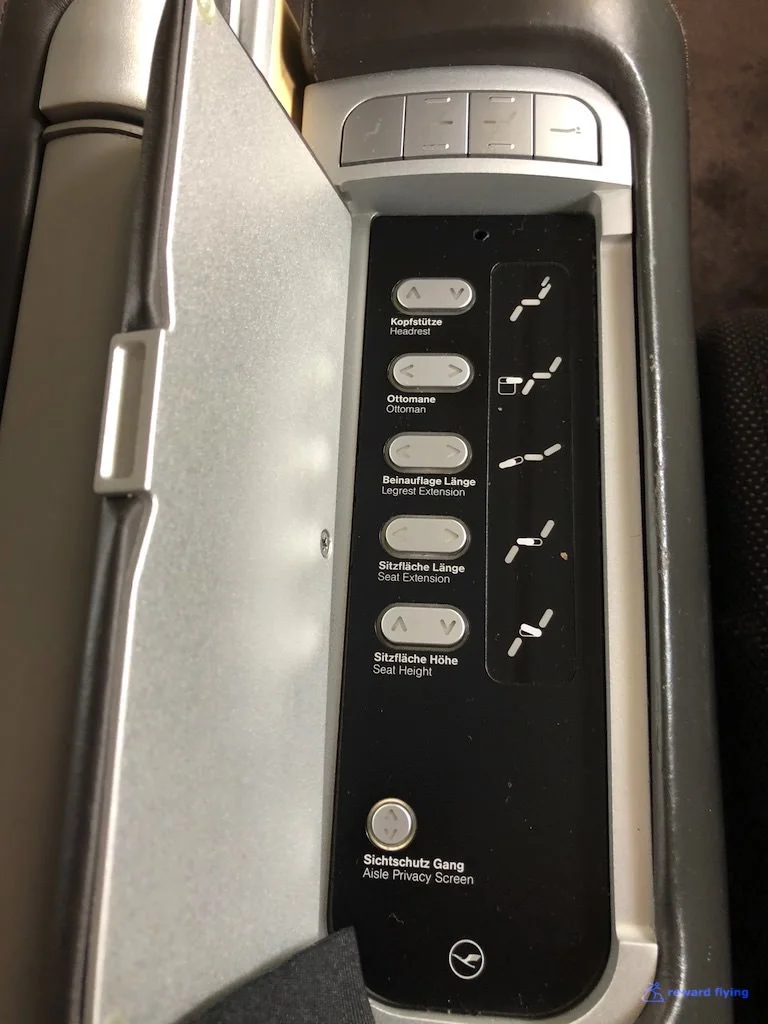 LH723 Seat Contols 1.jpg