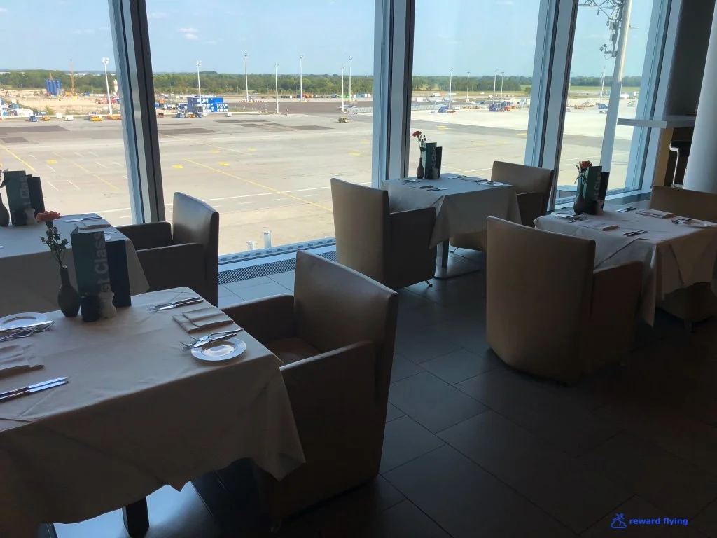 LH MUC FCL Dining 1.jpg