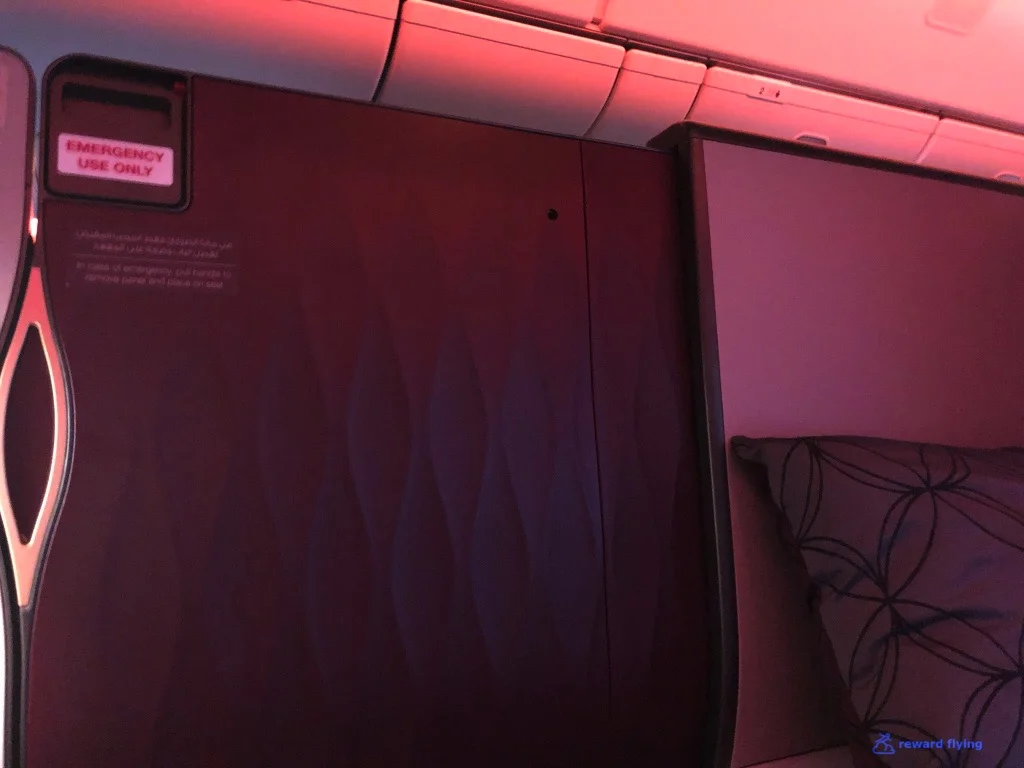 QR726 Seat Priv 1.jpg