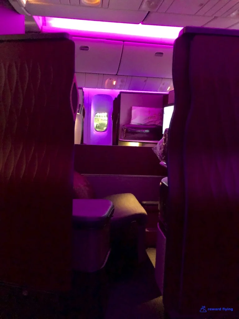 QR726 Cabin R1 Center 5.jpg