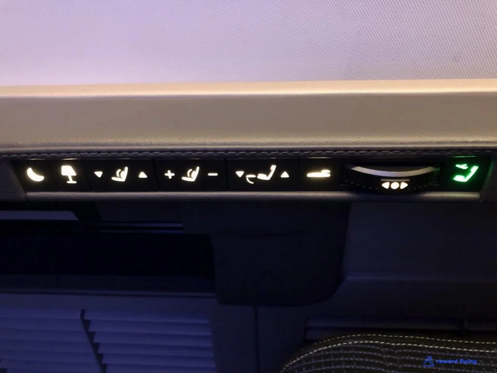 UA2418 Seat Control 1.jpg