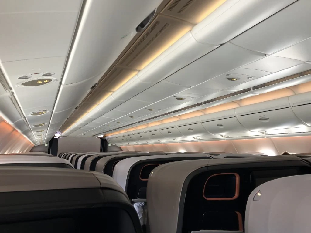 SQ856 Cabin Mood Lighting.jpg