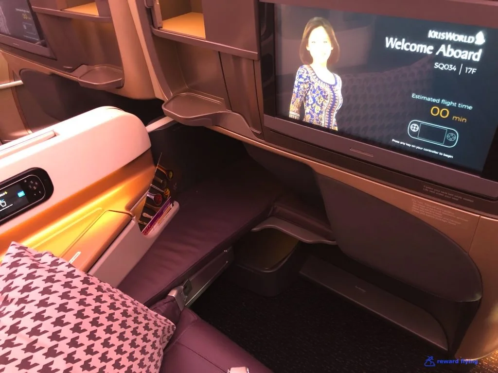 SQ34 Seat Foothole 1.jpg