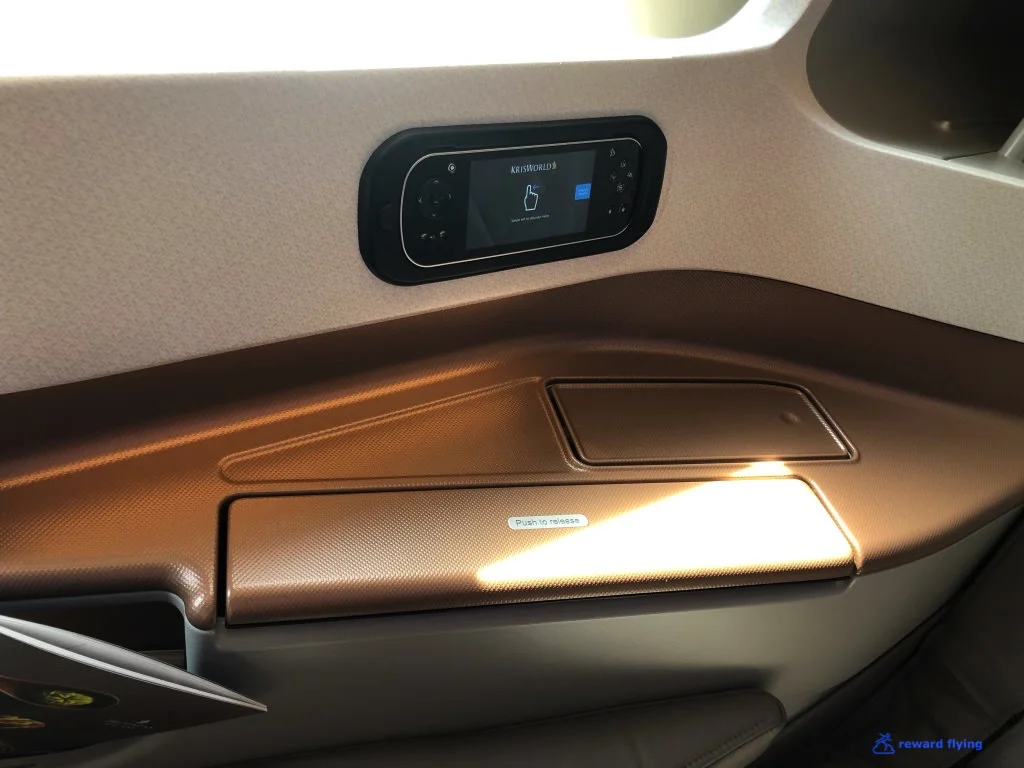 SQ34 Seat Side Table 1.jpg
