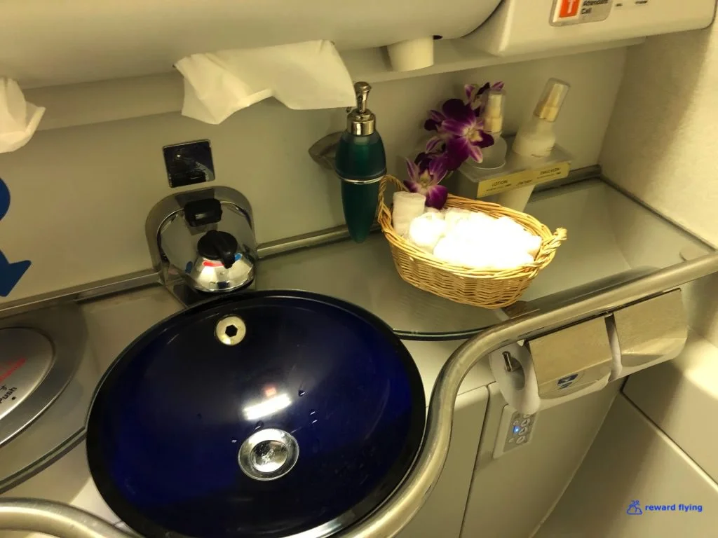 NH111 Cabin LAV 1.jpg