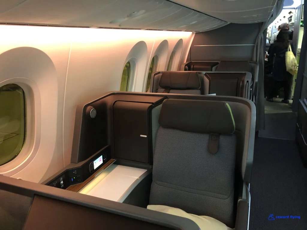 BR872 Cabin 4.jpg