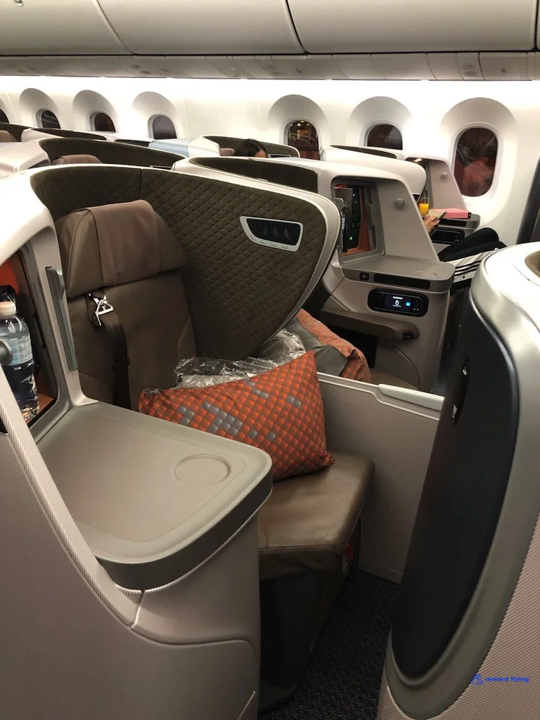 SQ983 Cabin 12.jpg