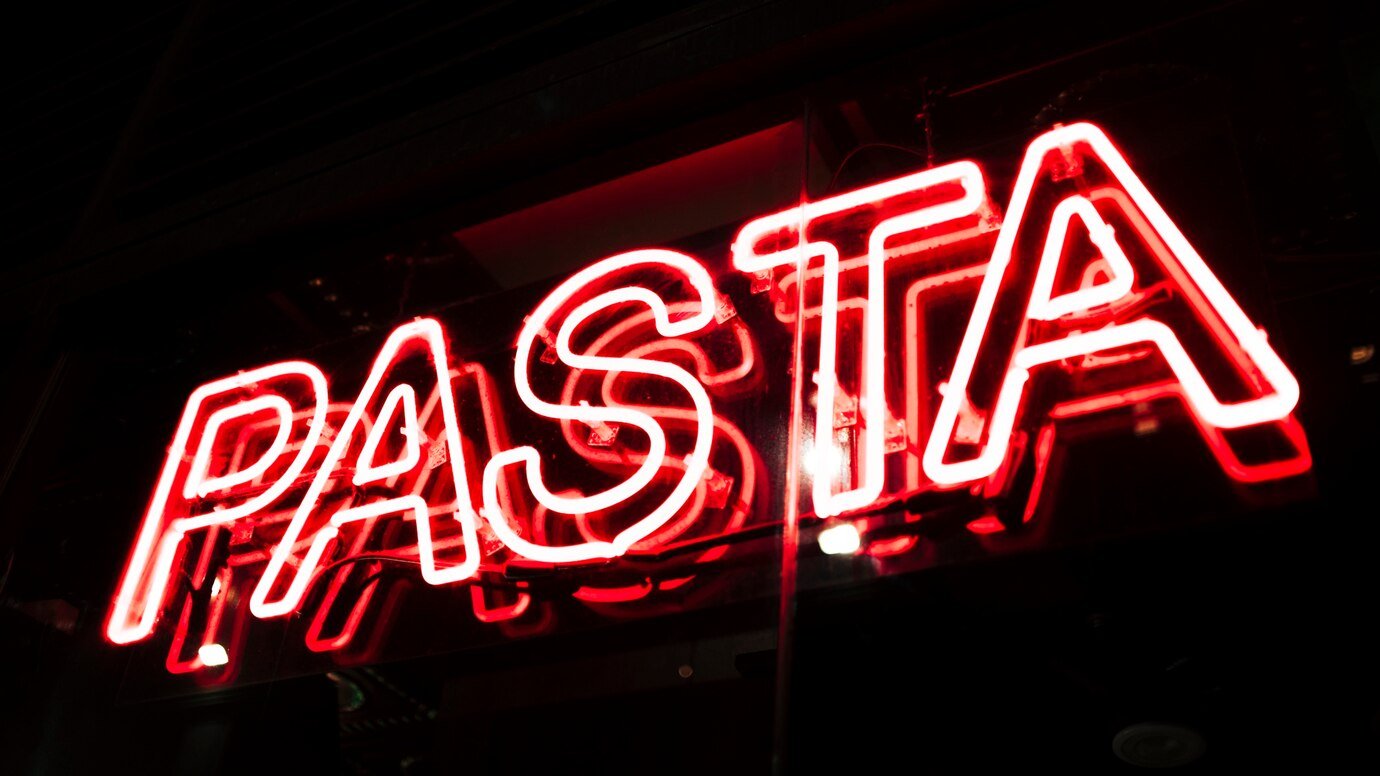 pasta-fast-food-sign-neon-lights_23-2148283887.jpg