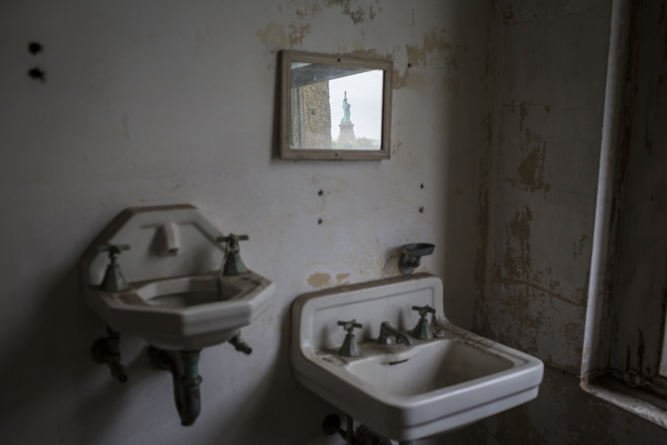 Ellis Reflection-001.jpg