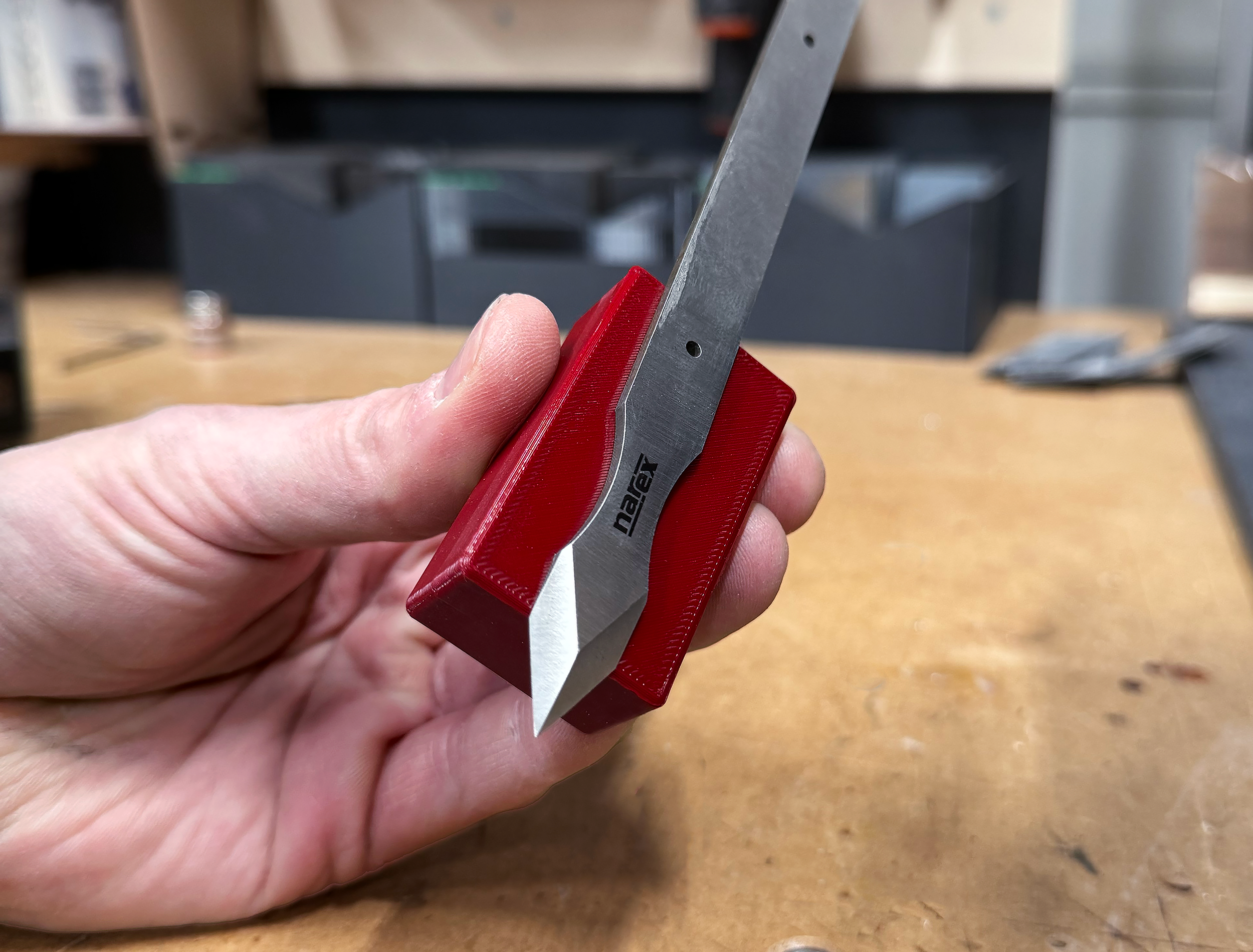 Knife and Block 2.png