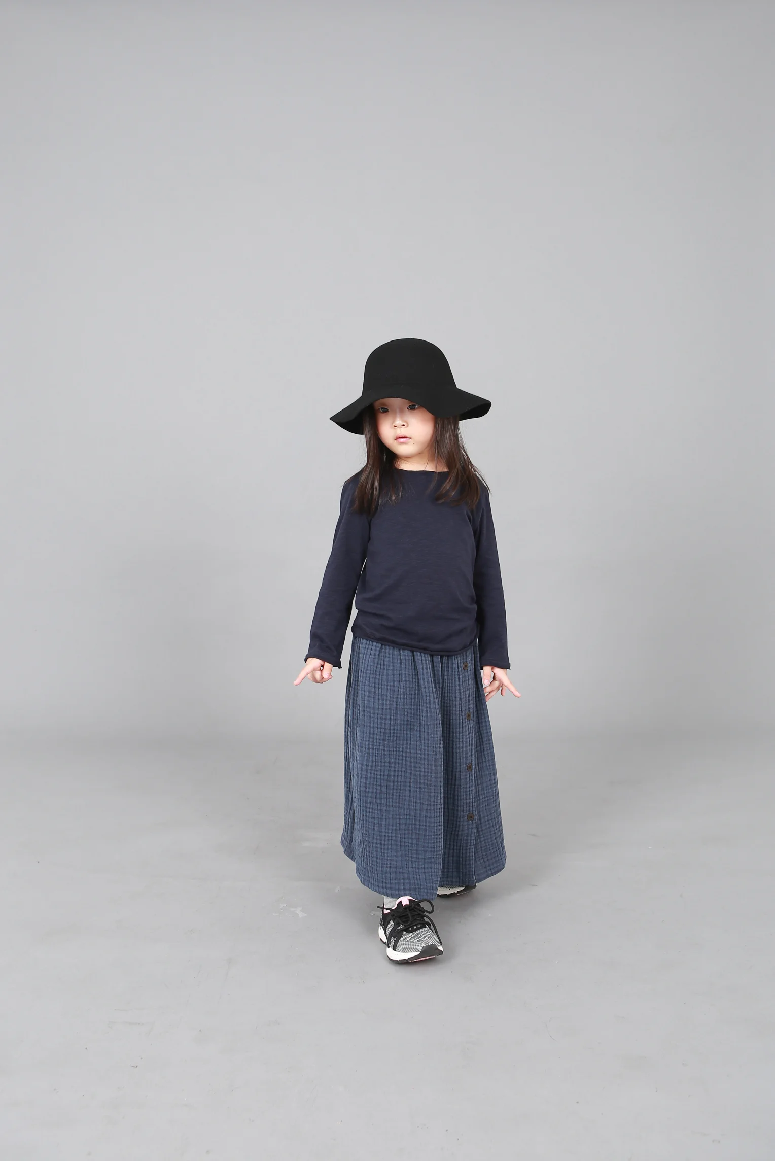 long button skirt 01.jpg