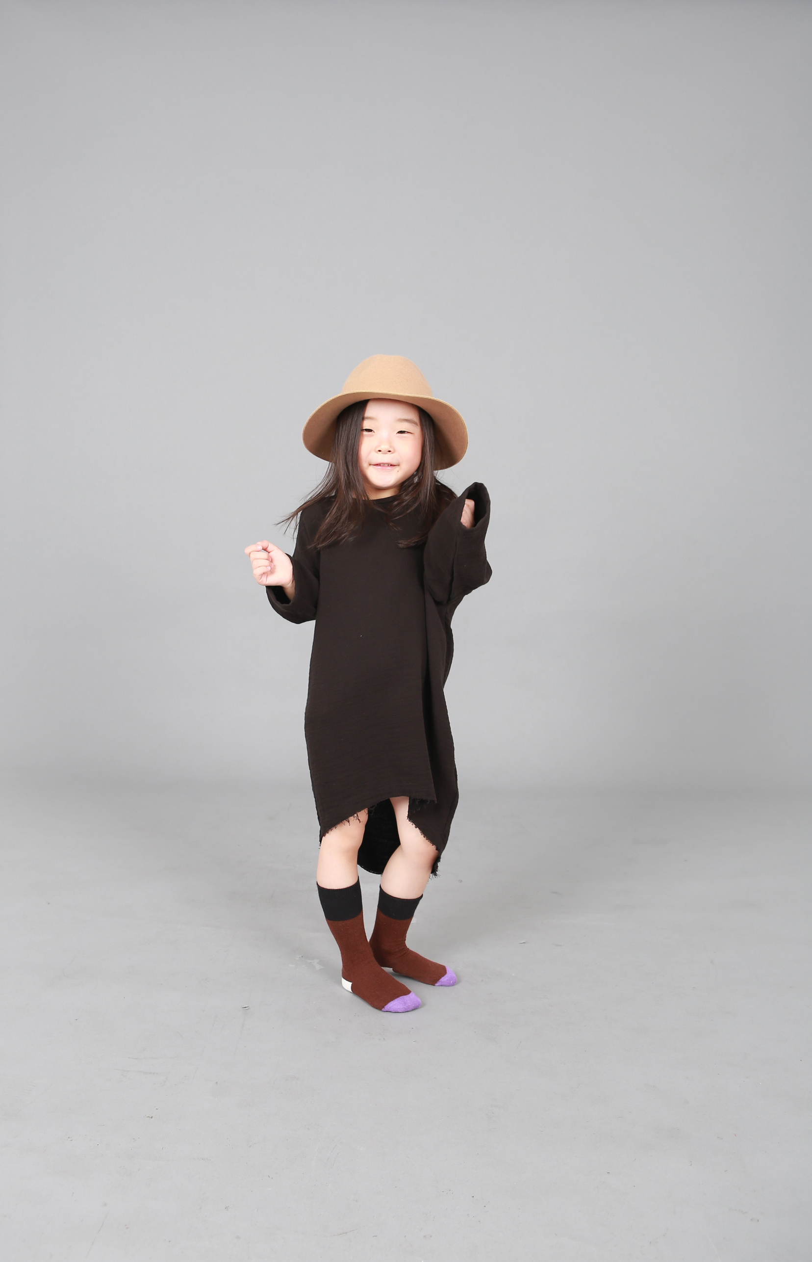 natural cocoon dress black 01.jpg