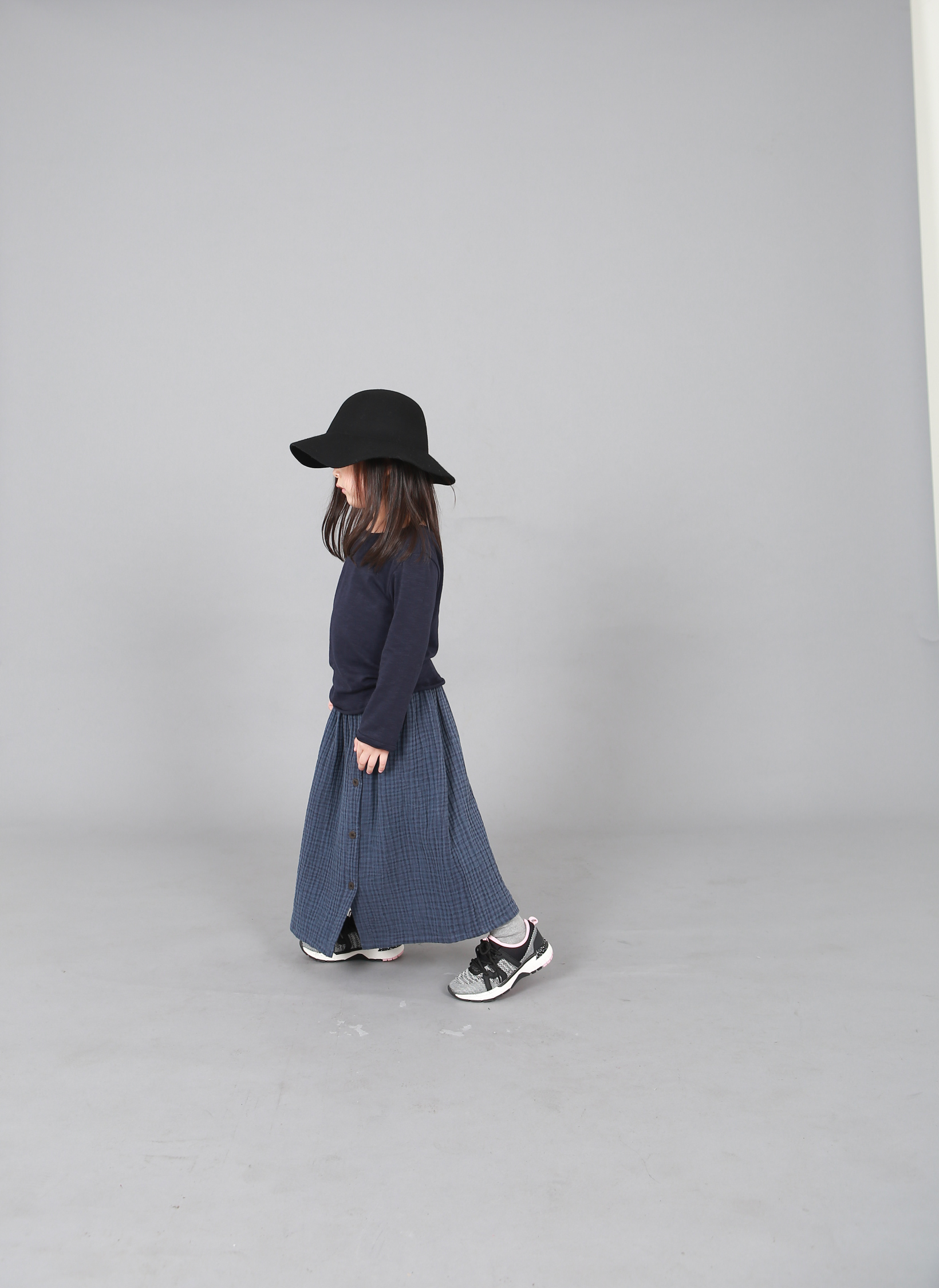 natural cutting t shirt navy 03.jpg