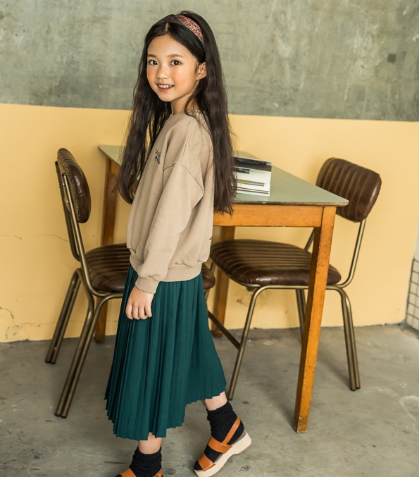 pleated long skirt