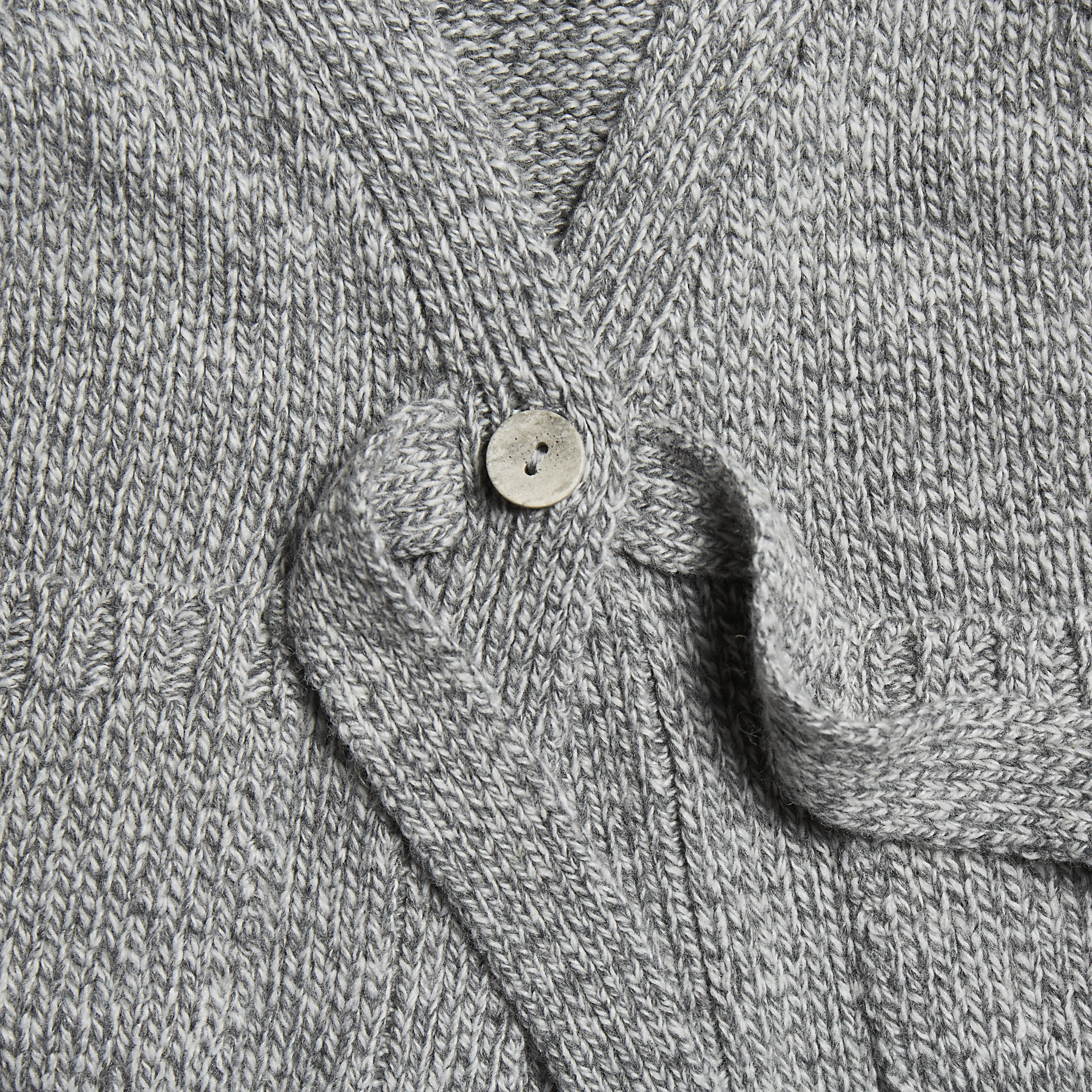Hevo.Sweater_Detail.jpg