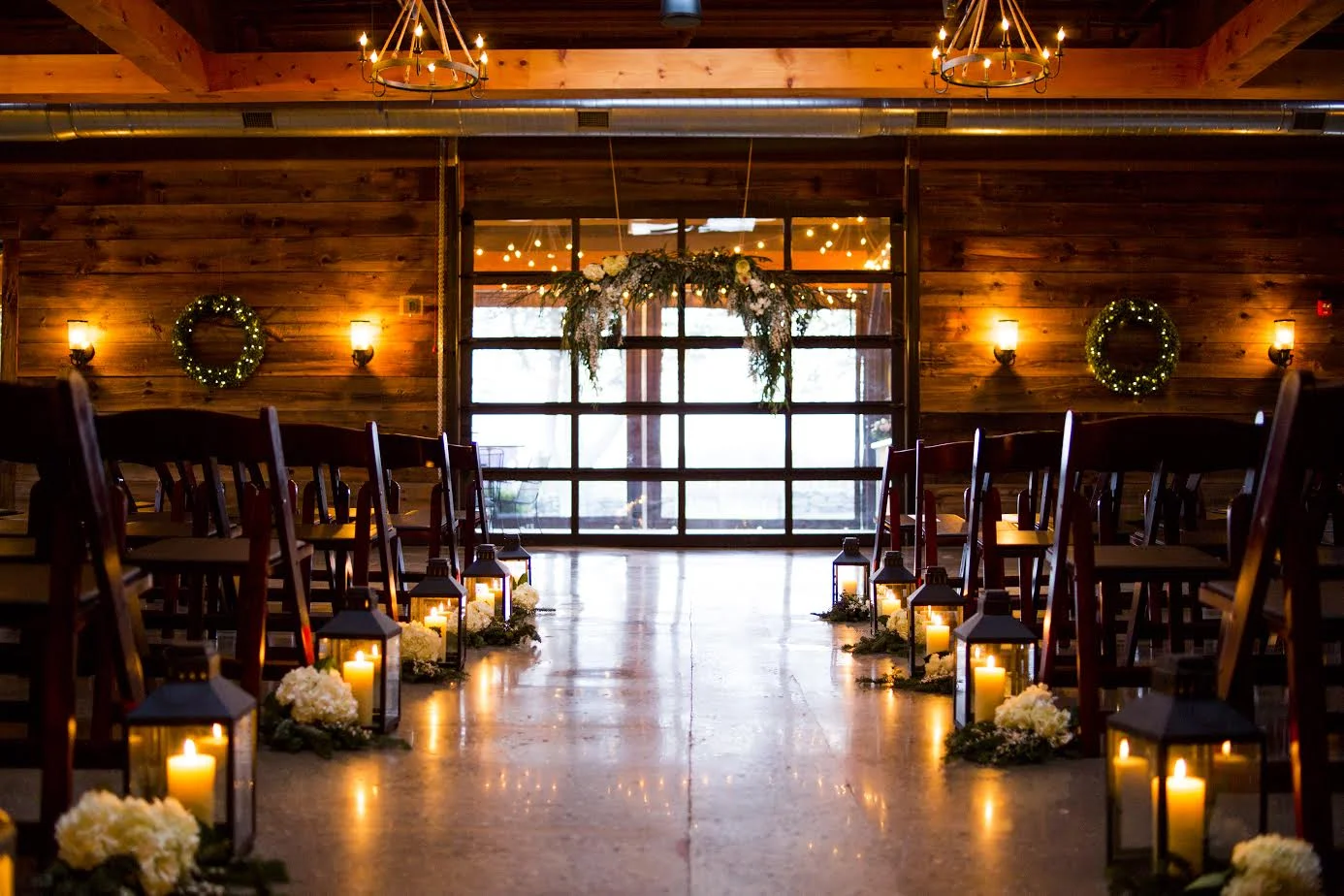 aisle-and-ceremony-decor-at-newport-vinyards_27726631831_o.jpg