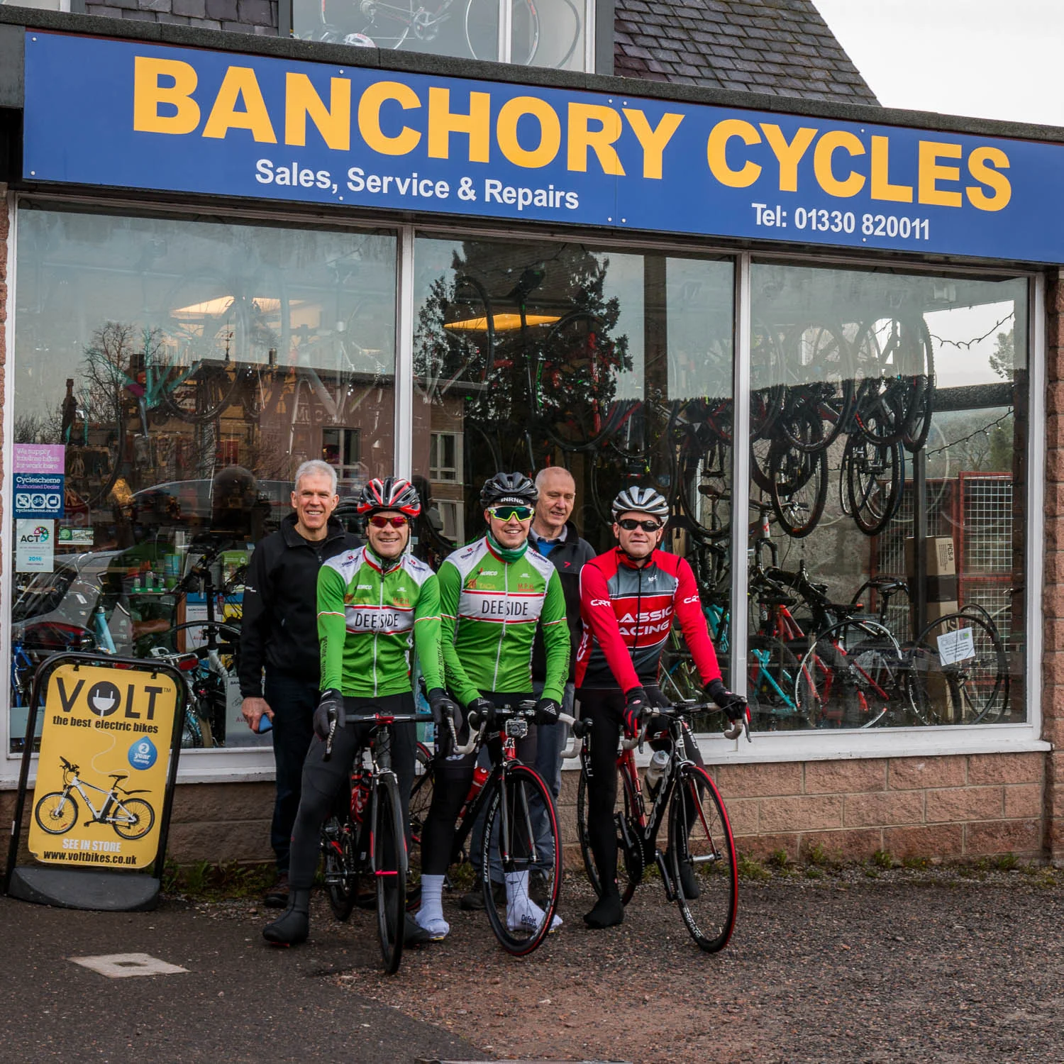 The adventurers prepare to set off with a quick photocall at one of their sponsors. (l-r) Bob, David, Craig, Pete and Iain