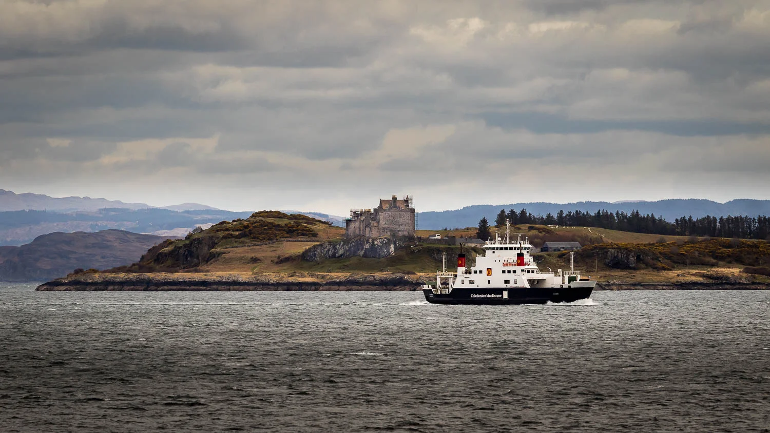 The Coruisk passing Duart Castle on Mull.