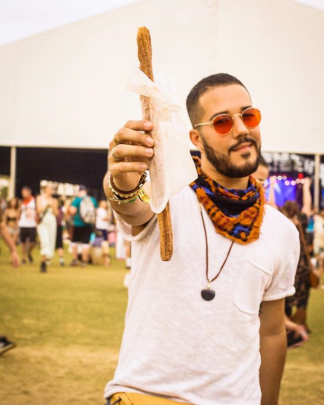 Happy Hump Day!!! What&rsquo;s favorite food to eat at a music festival? 🤗
.
.
.
.
#tryitordiet #foodyfetish #churros #pretzels #tastemade #eventspecialists #frozenlemonade #LA #minutemaid #eventplanning #lovefoodextra #vendor #foodvendor #catering 