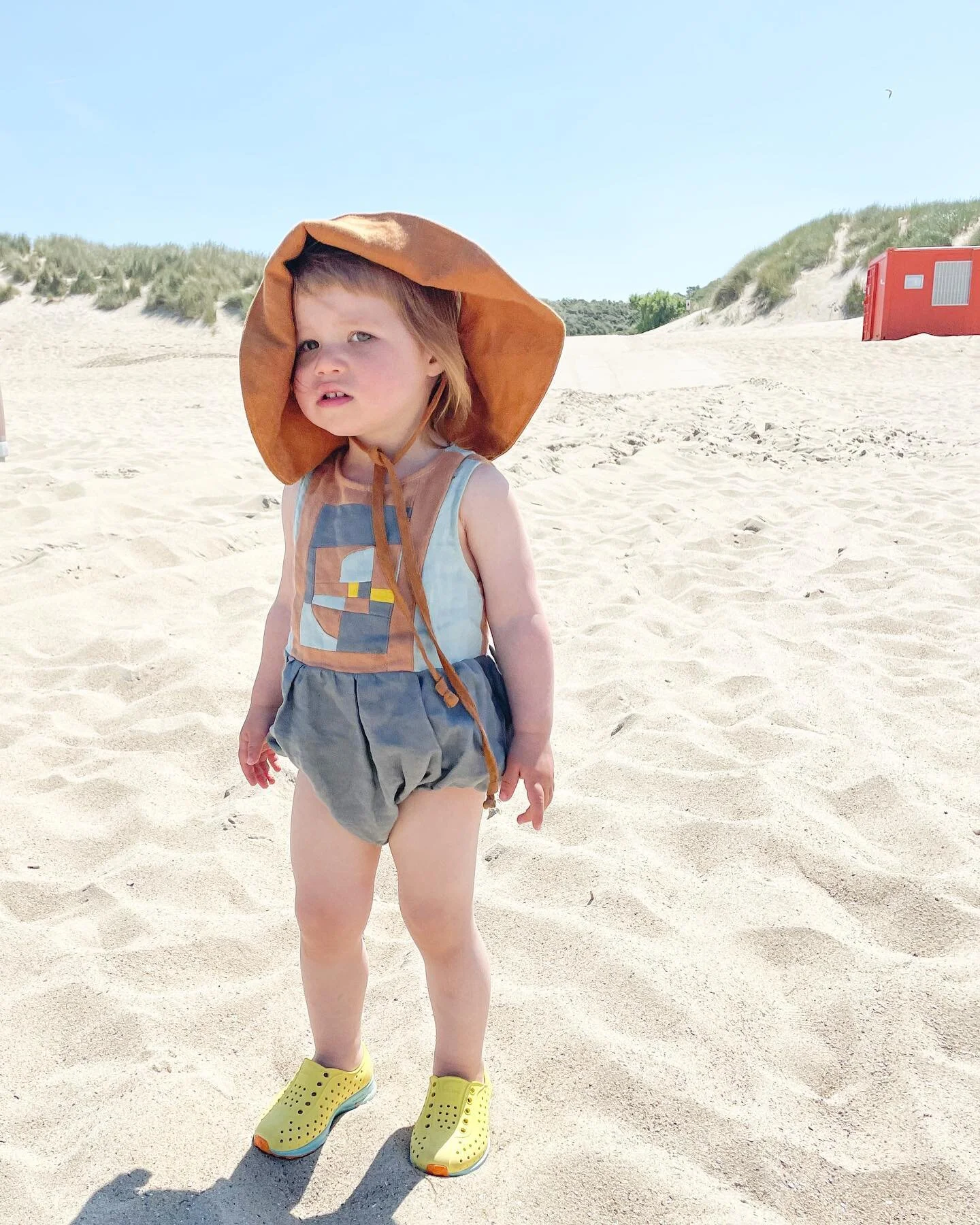 Here&rsquo;s my sweet girl in a little romper I made for her. I did some piecing on the front with a small pop of yellow that I&rsquo;m very happy with 😍

I used the #ohmeohmyruffleromper pattern and it&rsquo;s made with 100% linen. 

#sewingforkids