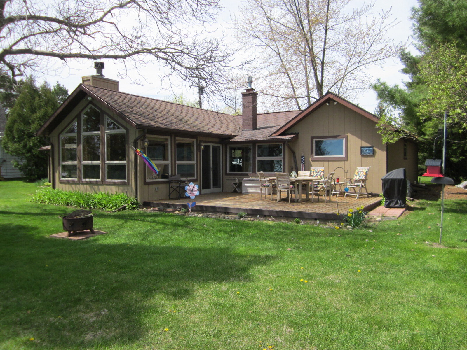 SOLD!!!   LAKEFRONT!!!  100' frontage, 3 bedroom, 2 bath.