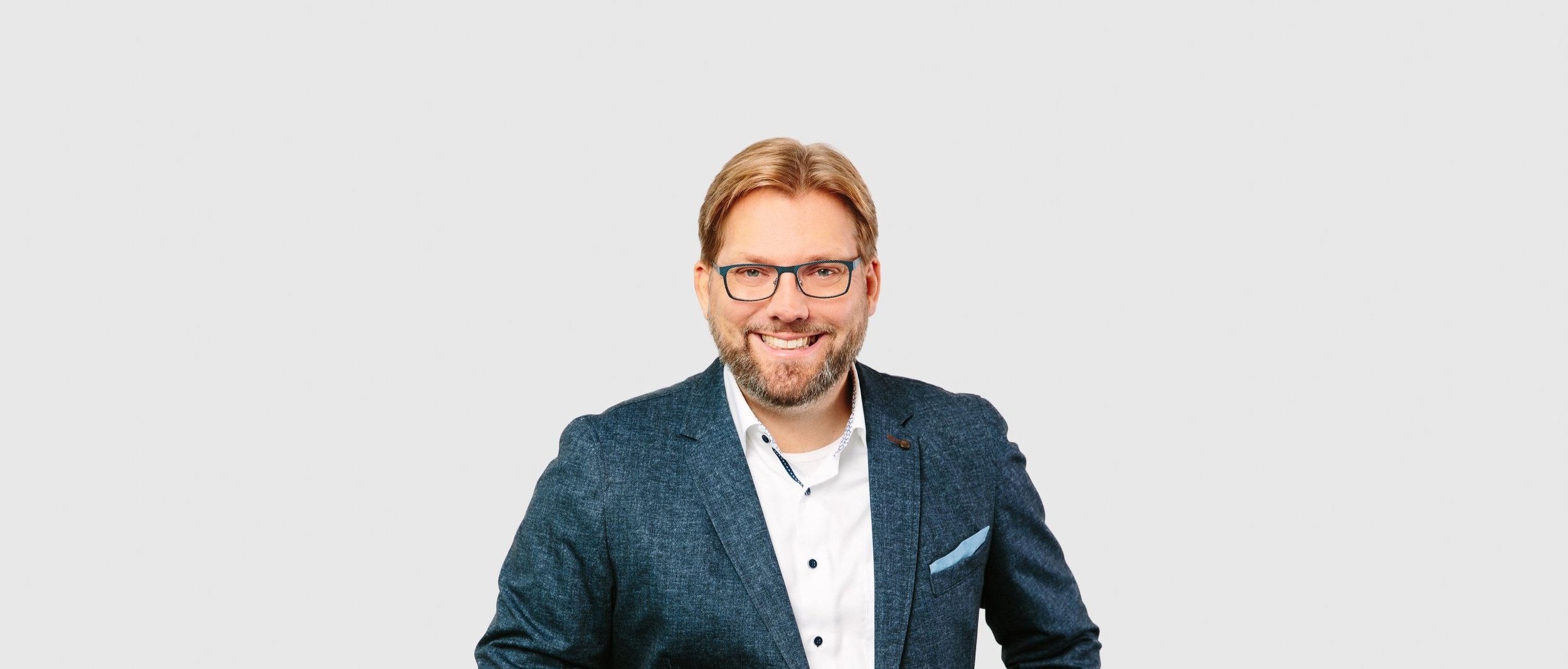 Philipp-H%C3%B6llermann-Portrait-Causalux-Fotografie.jpg