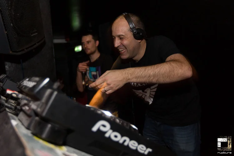 Monday mix: come on down from Nibber